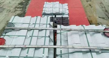 固原 芝麻白仿形加直形路沿石出货日常