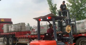 固原 黄金麻冰裂纹，地铺石装车