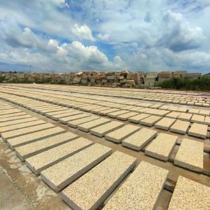 固原 黄金麻花岗岩荔枝面地铺石防护中