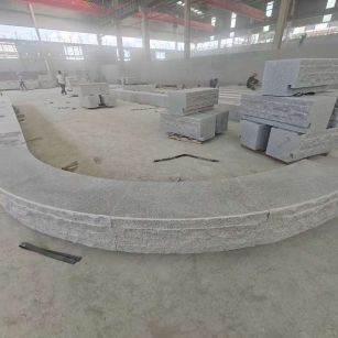 固原 芝麻白异形坐凳，自然面光面弧形加工