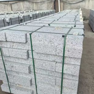 固原 白麻花岗岩路沿石，弧形路沿石，道牙石，马路牙子，界石，路缘石，平沿石，直岩石，平缘石等