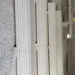 固原 花岗岩厂家带你看白麻花岗岩门楼大柱柱皮