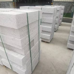 固原 白麻花岗岩路沿石，立缘石，平缘石，路牙石，道牙石，马路牙子等