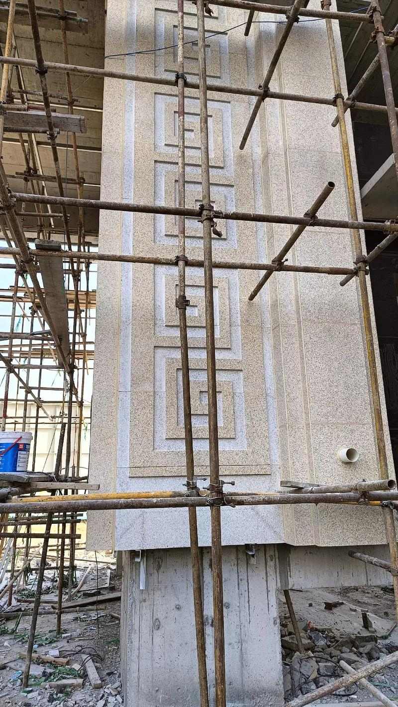 固原 黄金麻花岗岩别墅外墙干挂回纹造型效果