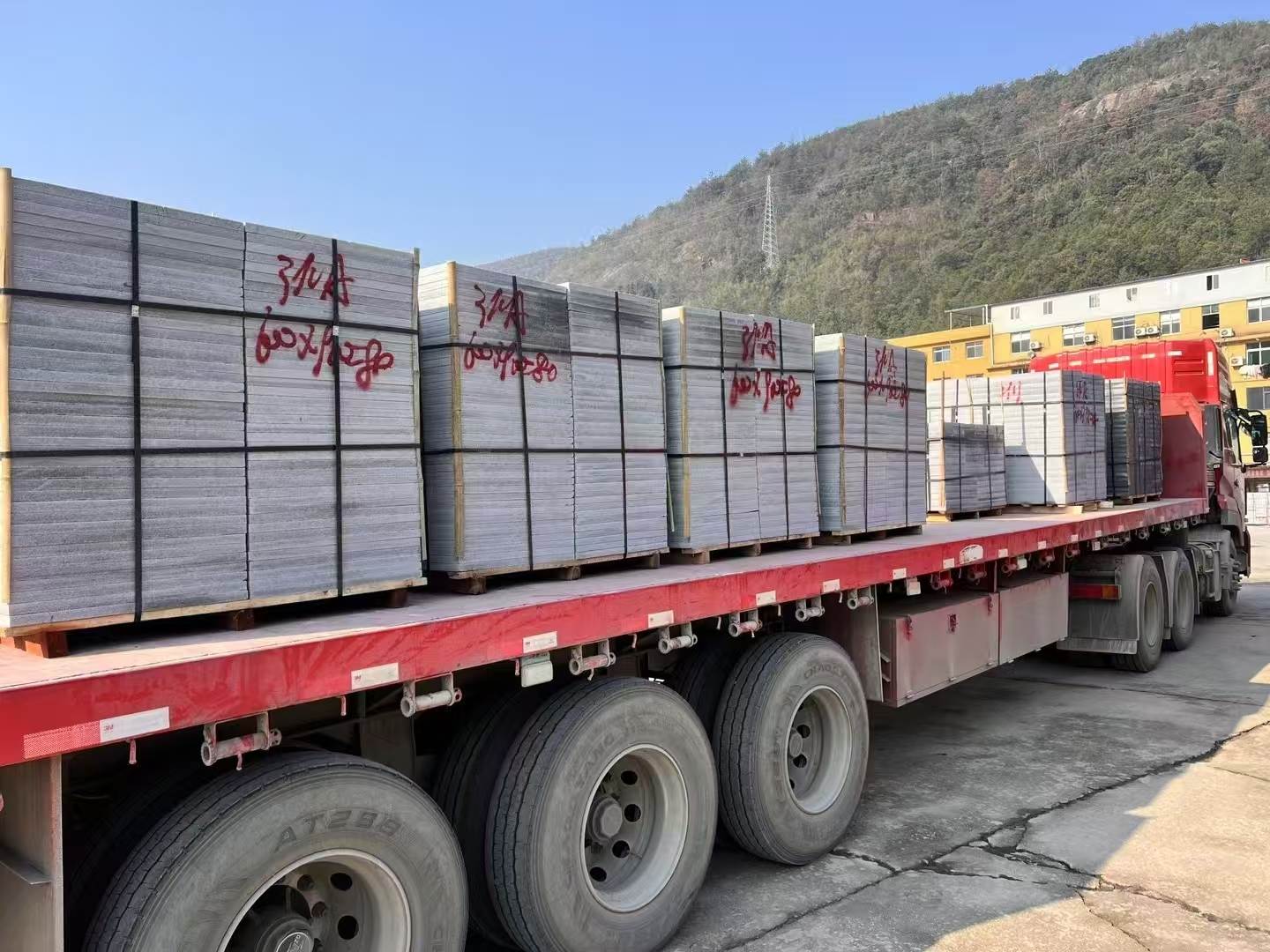 固原 芝麻灰地铺石出货日常