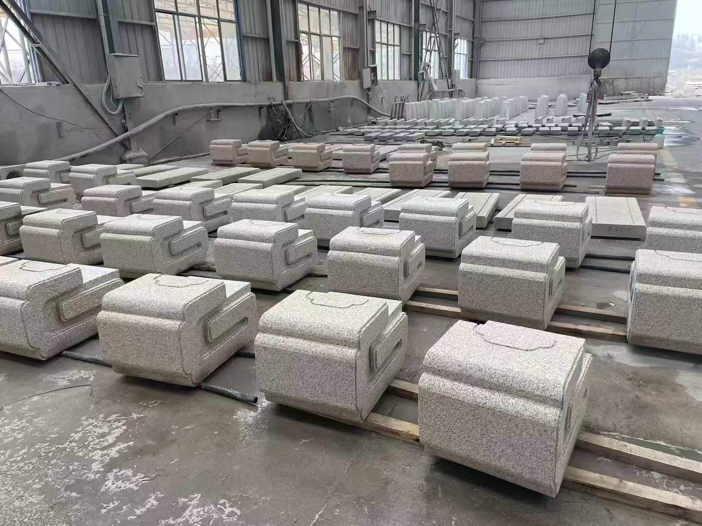 固原 白麻花岗岩异形加工-石凳，坐凳