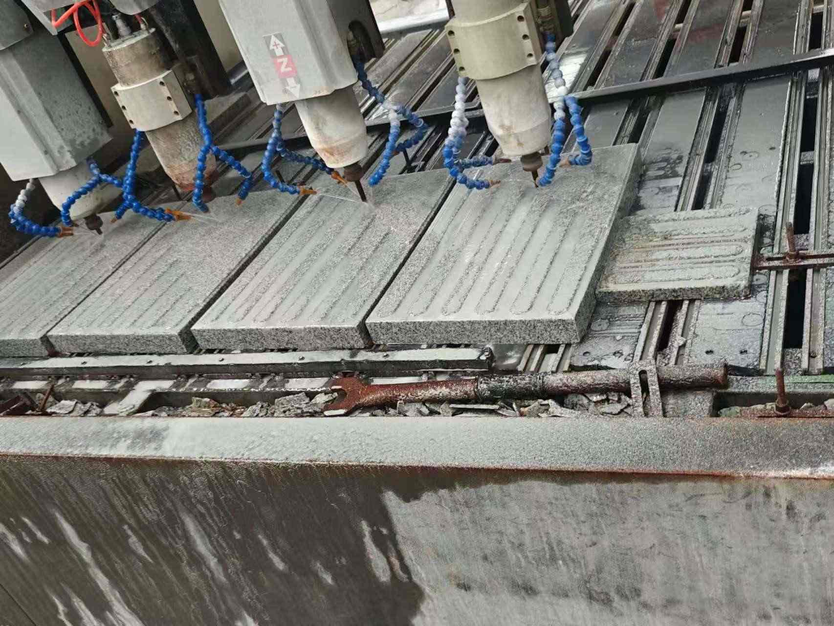 固原 芝麻白花岗岩荔枝面盲道雕刻