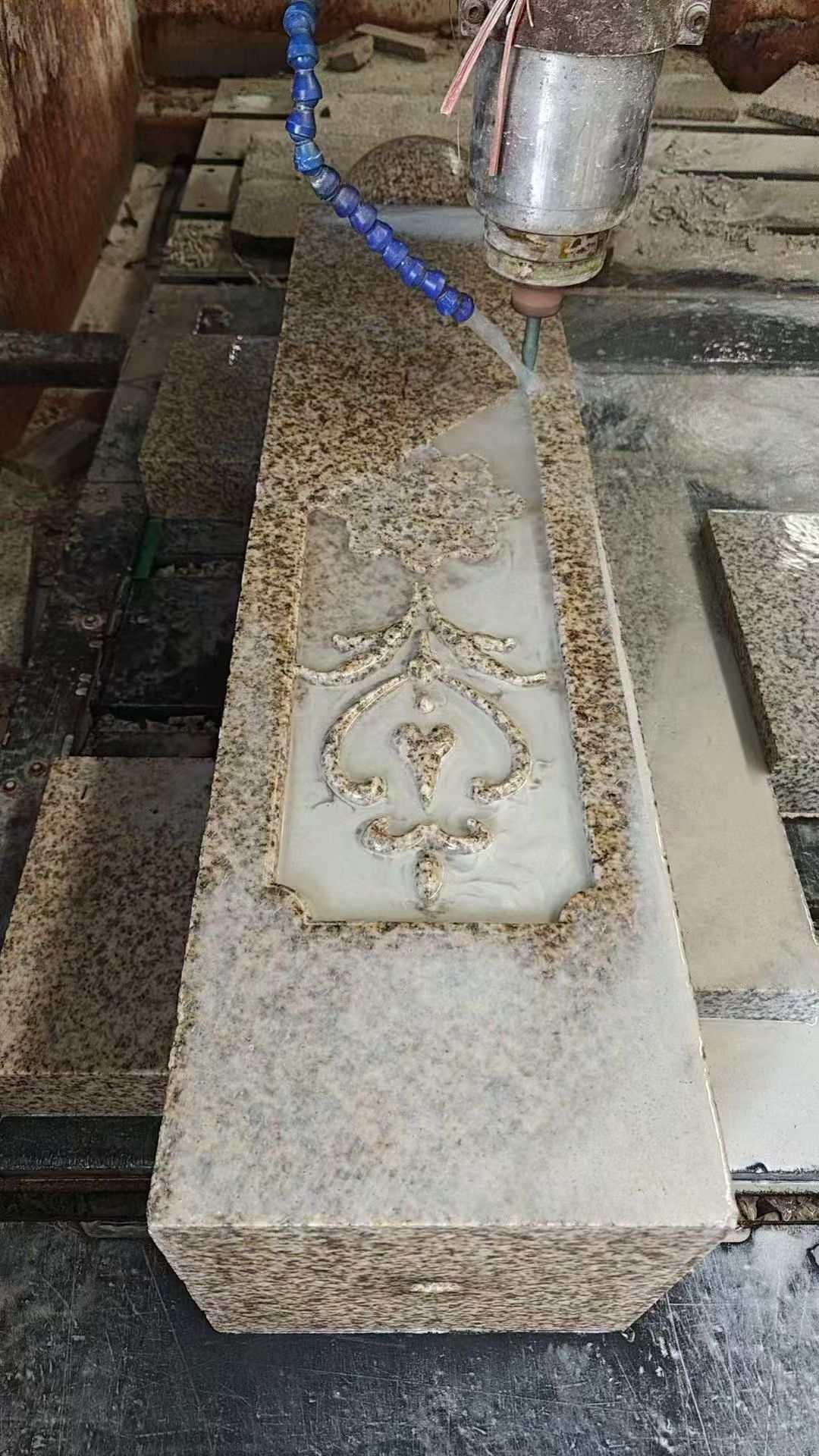 固原 黄金麻花岗岩异形加工雕刻栏杆大柱