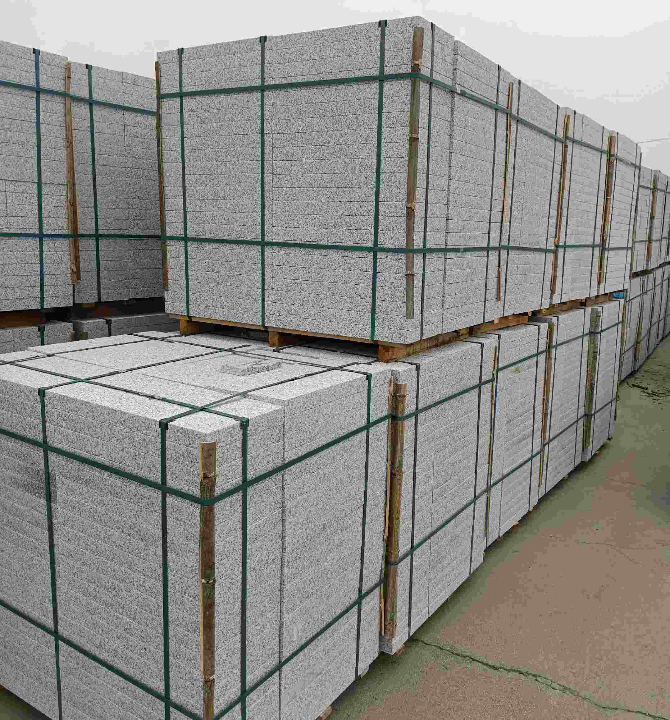 固原 白麻花岗岩石材荔枝面地铺石（300*600*50）