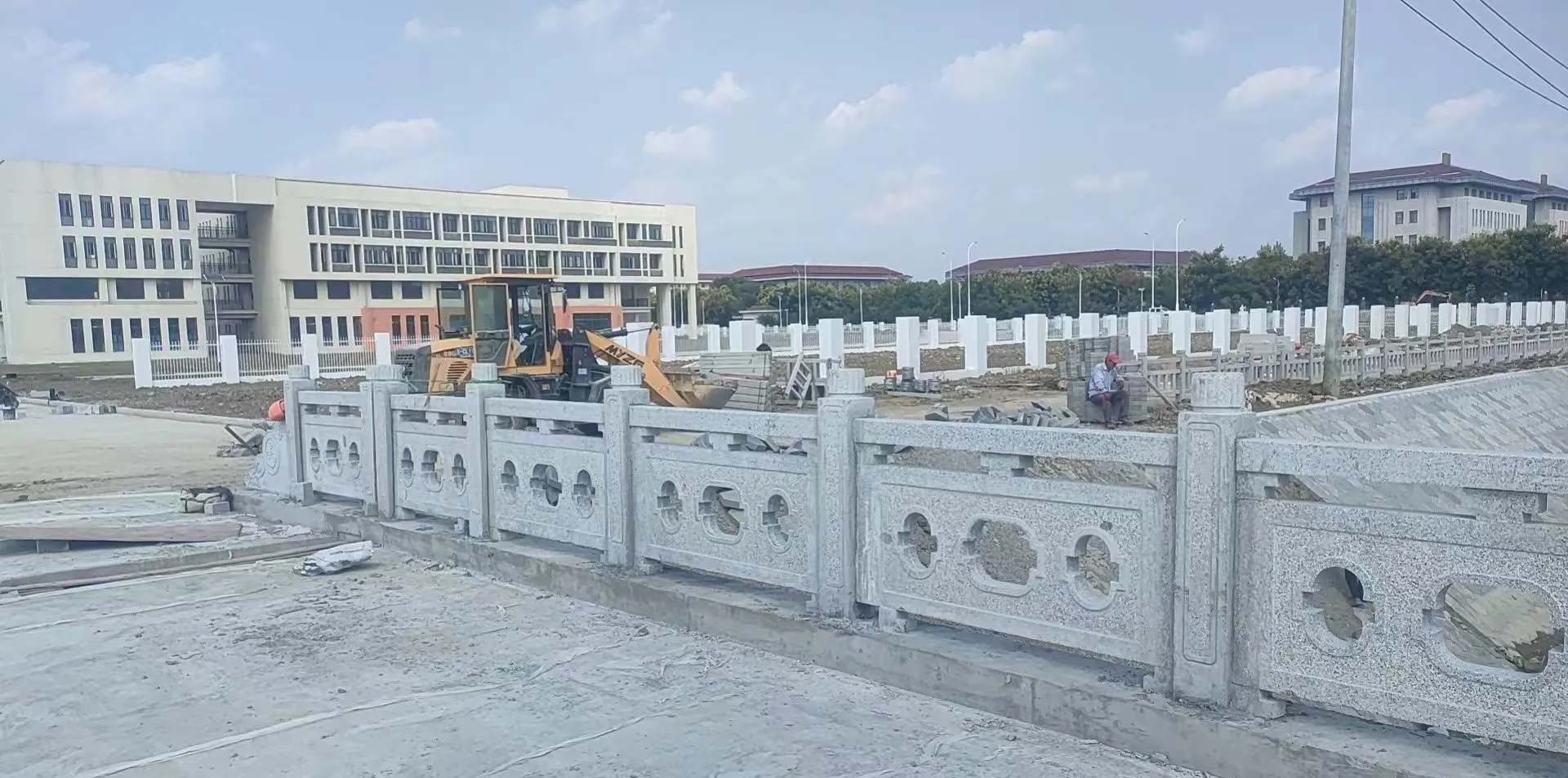 固原 白麻花岗岩荔枝面河道栏杆