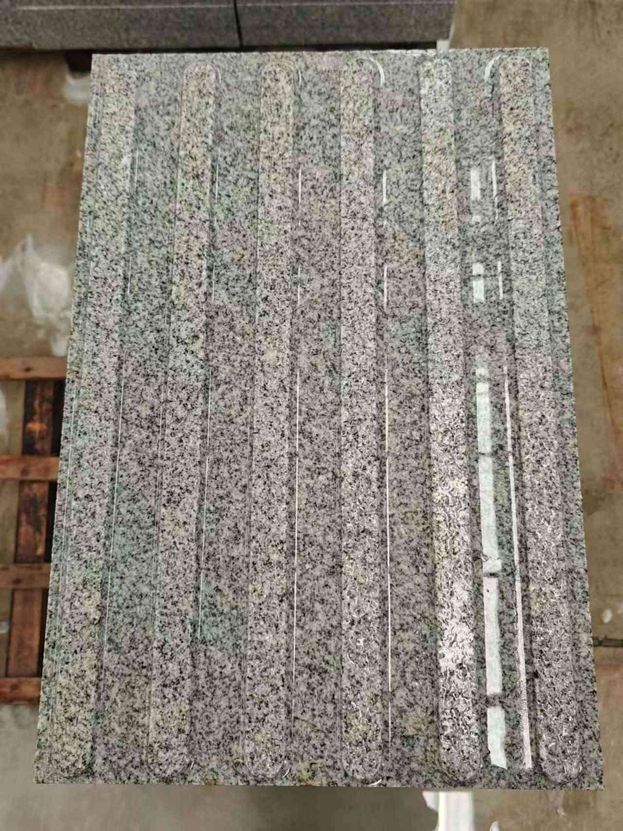 固原 芝麻白花岗岩荔枝面雕刻盲道，盲条