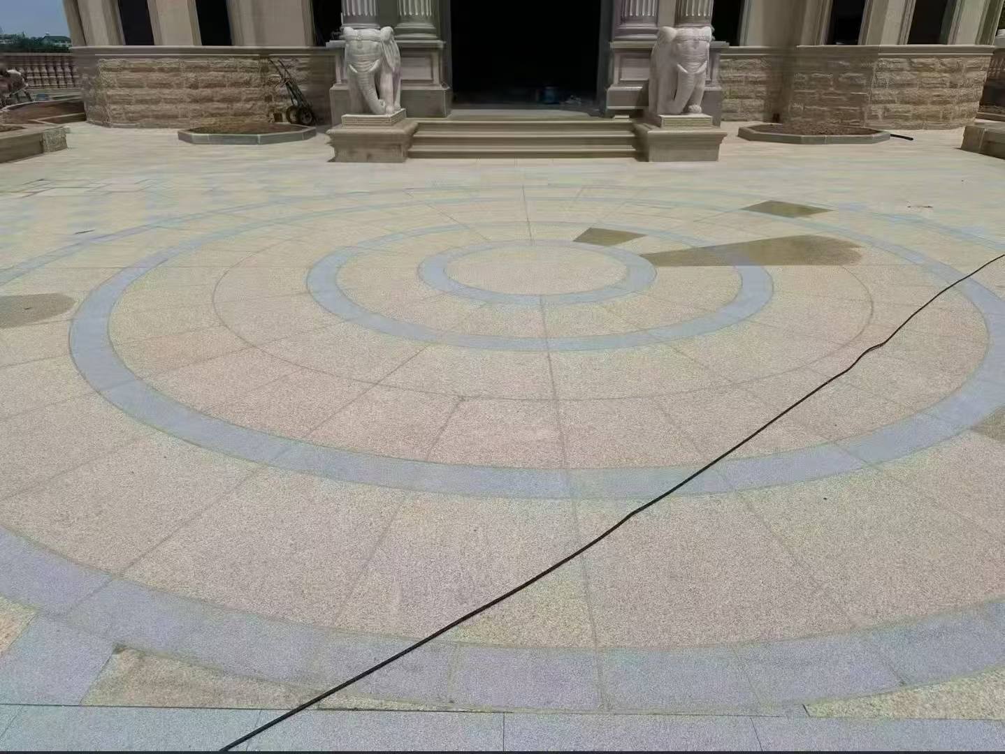 固原 黄金麻芝麻灰花岗岩石材地铺拼接效果