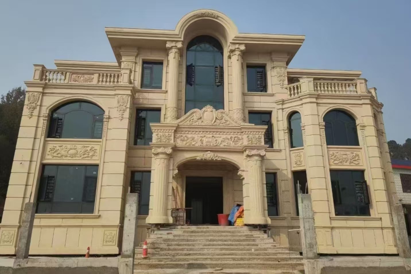 固原 黄金麻花岗岩别墅外墙干挂