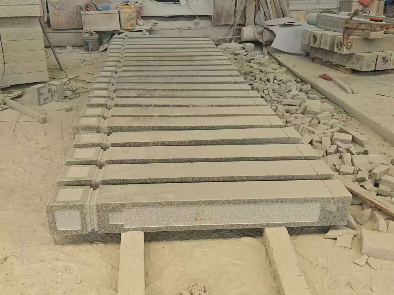 固原 芝麻白异形加工雕刻-栏杆大柱，方柱