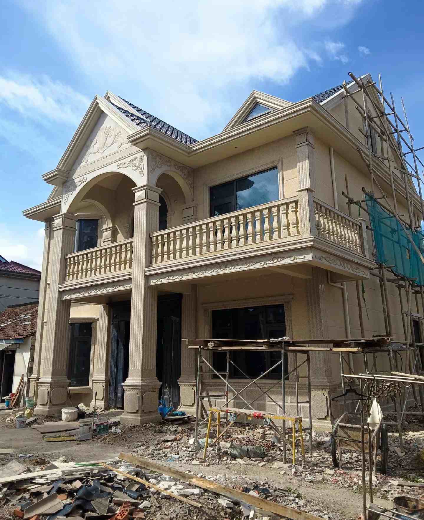 固原 黄金麻花岗岩石材私人别墅雕花门楼柱阳台栏杆